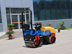 抓住特色打通渠道，全液壓小型壓路機廠家順利發(fā)展